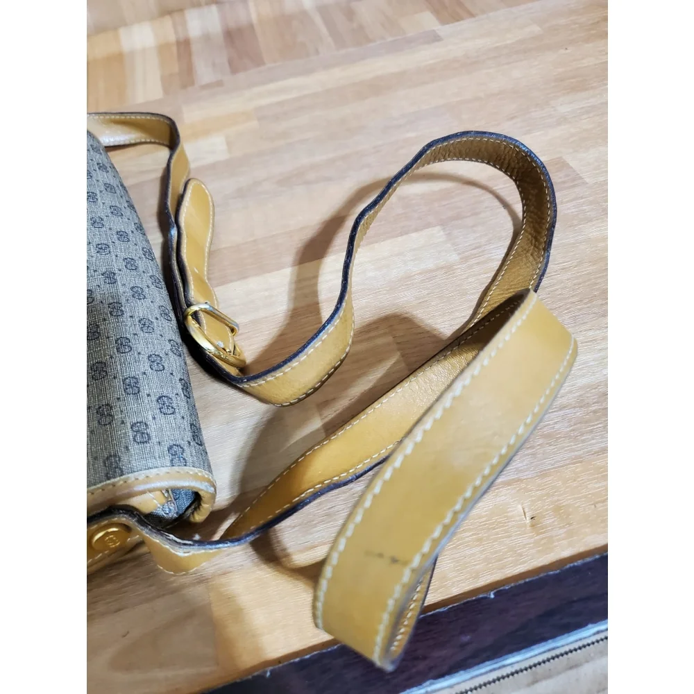 GUCCI Vintage Micro GG Canvas Shoulder/Crossbody Bag Beige - Picture 12 of 15